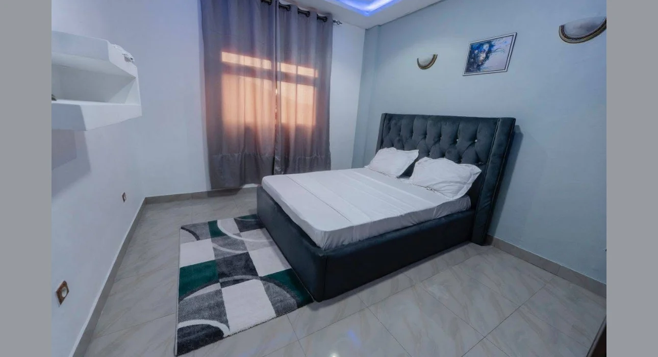 Chambre meublée