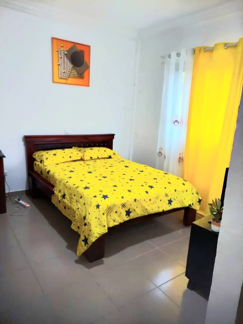 Chambre meublé