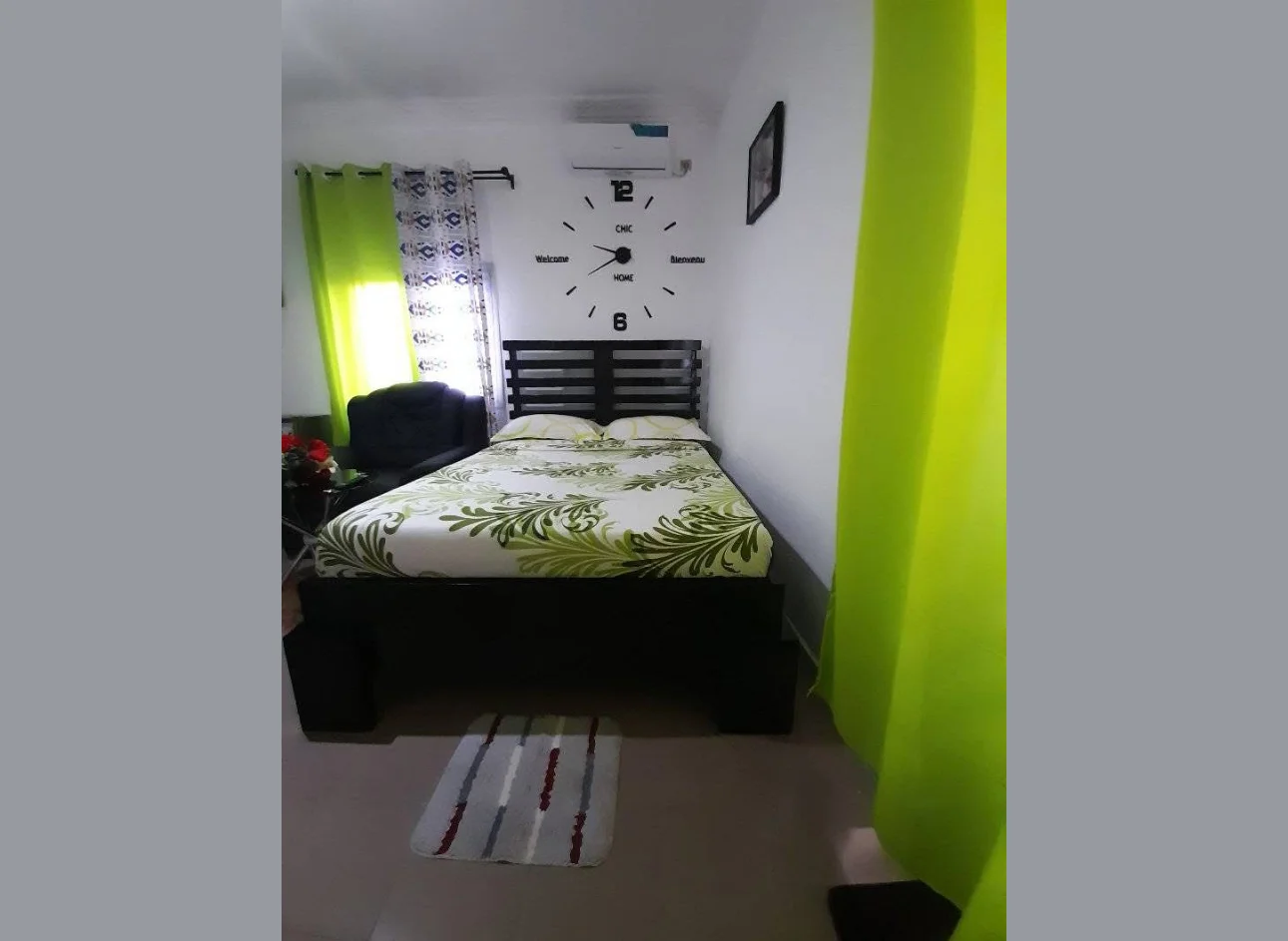 Chambre meublée