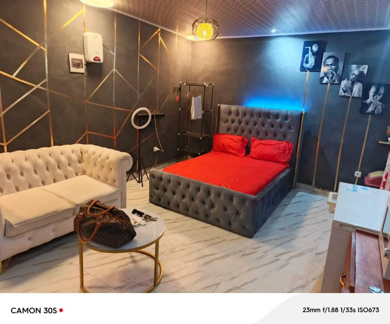 Chambre meublée