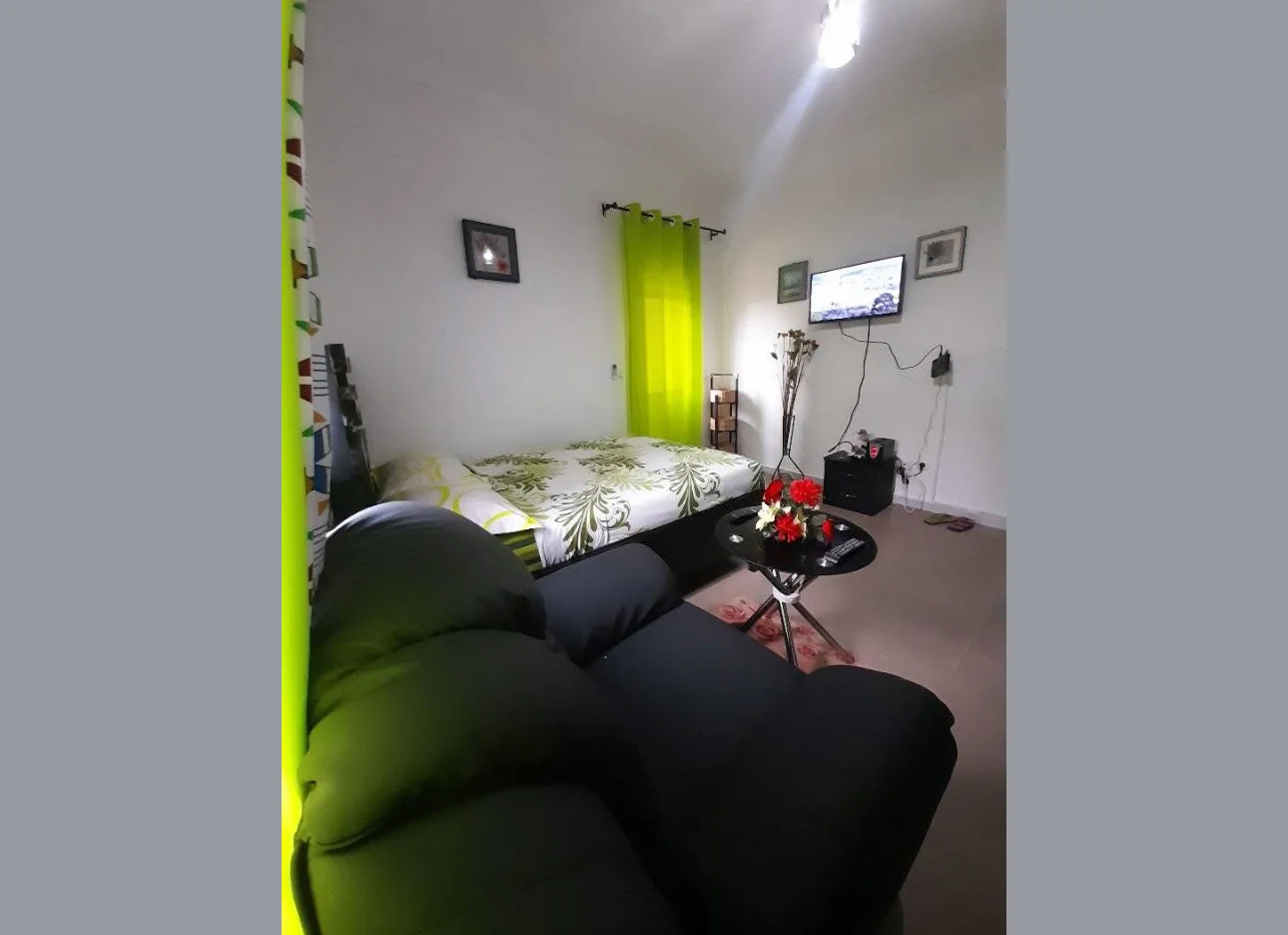 Chambre meublée