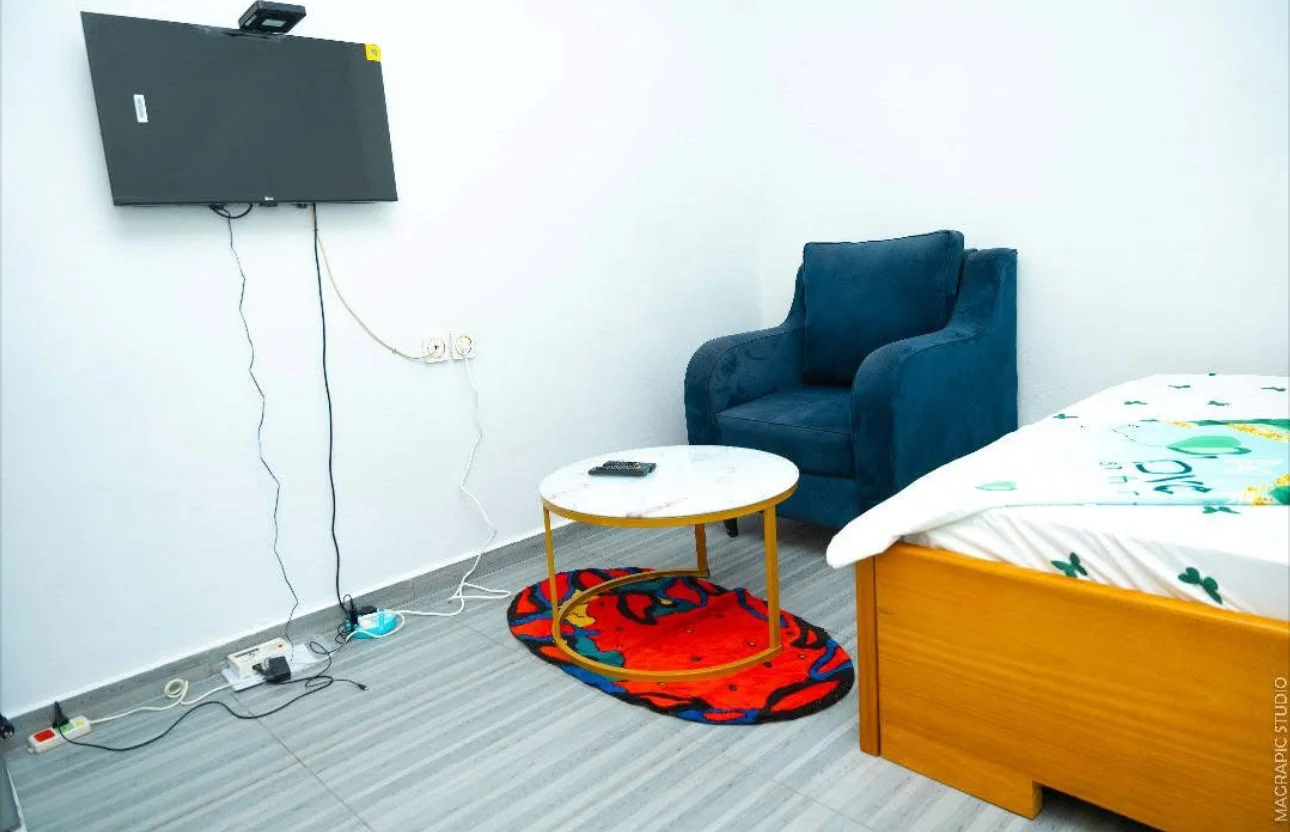 Chambre meublée